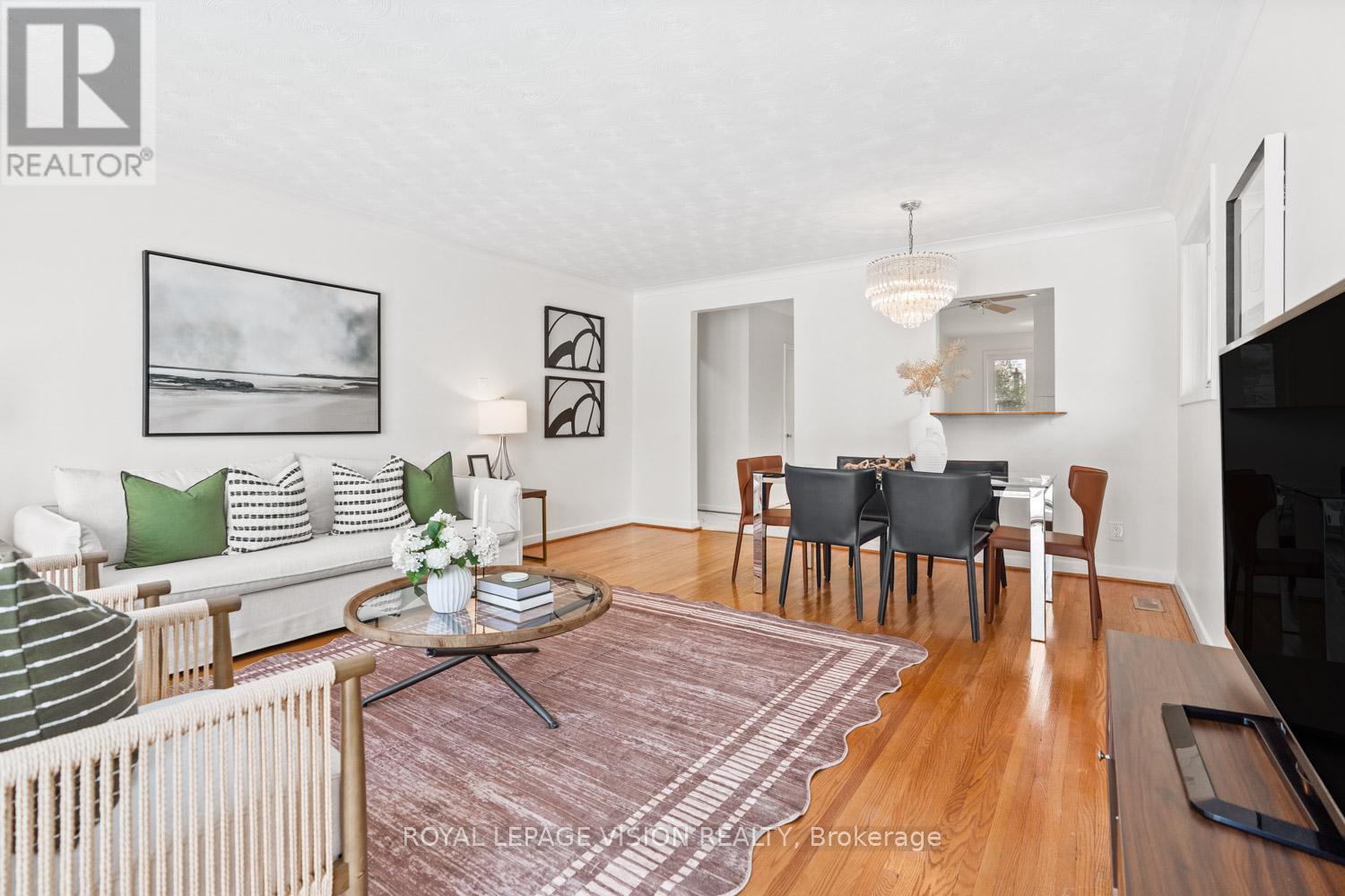 6 Macduff Crescent, Toronto, Ontario  M1M 1X5 - Photo 5 - E13133312