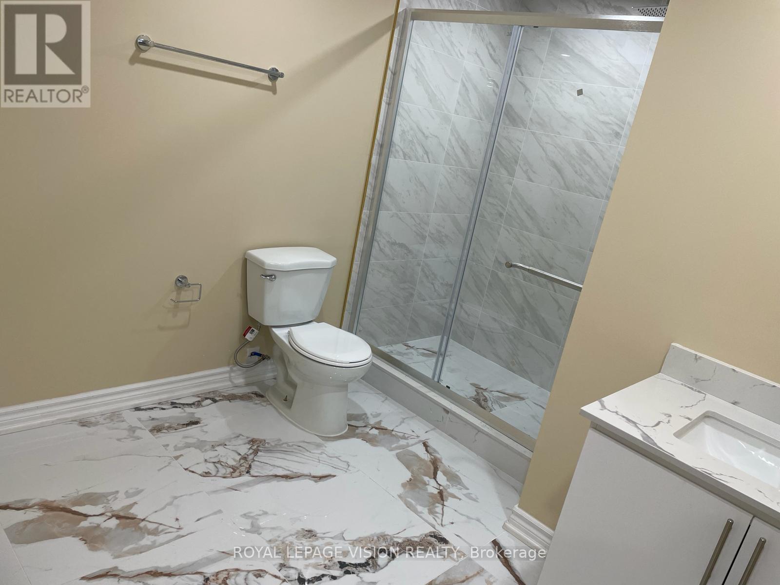 Bsmt - 193 Britannia Avenue E, Oshawa, Ontario  L1L 0B4 - Photo 7 - E13133350