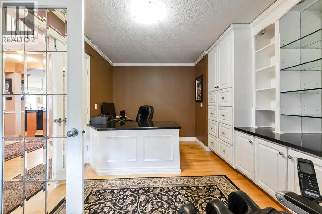 6 Royal Birkdale Court NW, Calgary, Alberta  T3G 5R5 - Photo 11 - A2291181