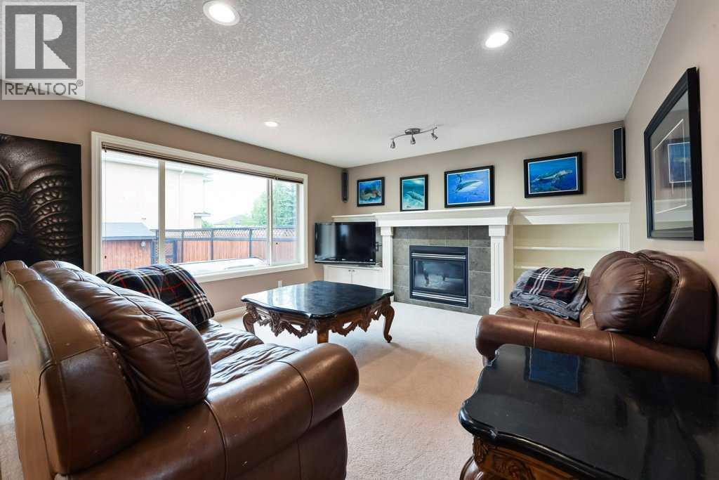 6 Royal Birkdale Court NW, Calgary, Alberta  T3G 5R5 - Photo 3 - A2291181