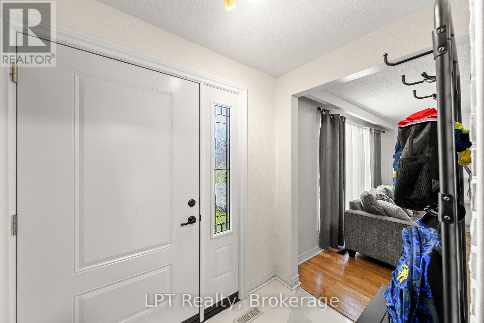7 Briarbluff Avenue, Toronto, Ontario  M1E 3H2 - Photo 15 - E13133528
