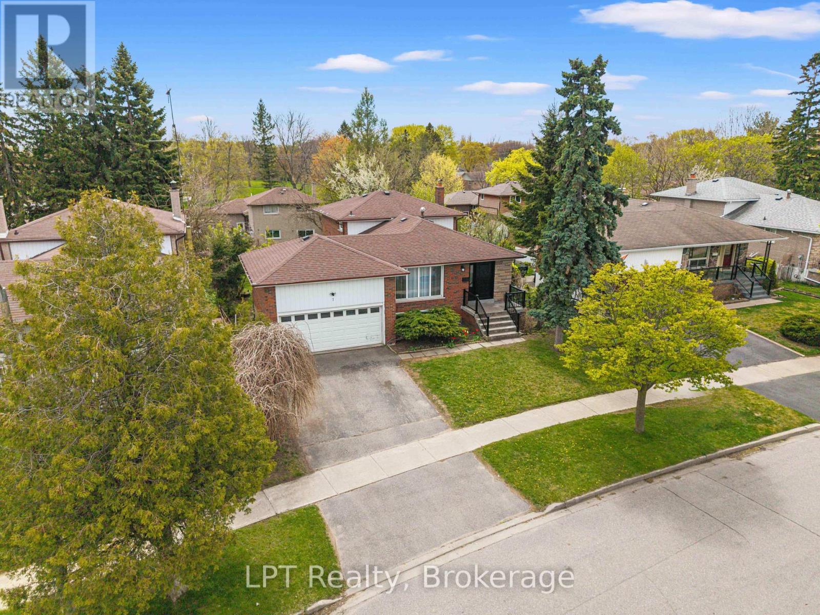 7 Briarbluff Avenue, Toronto, Ontario  M1E 3H2 - Photo 6 - E13133528