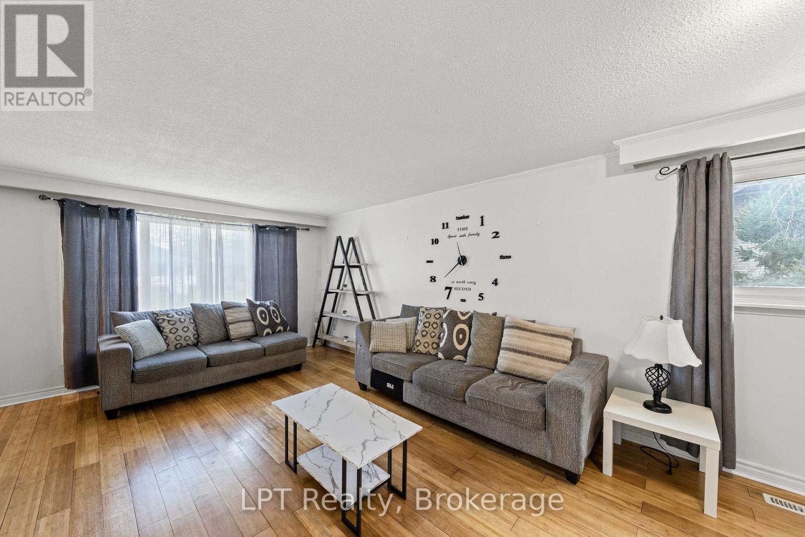 7 Briarbluff Avenue, Toronto, Ontario  M1E 3H2 - Photo 7 - E13133528