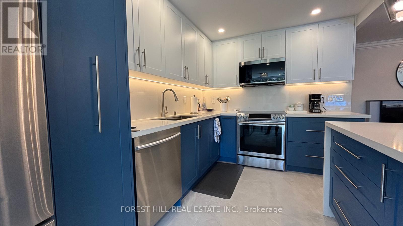 110 - 20 Harding Boulevard W, Richmond Hill, Ontario  L4C 9S4 - Photo 3 - N13133216