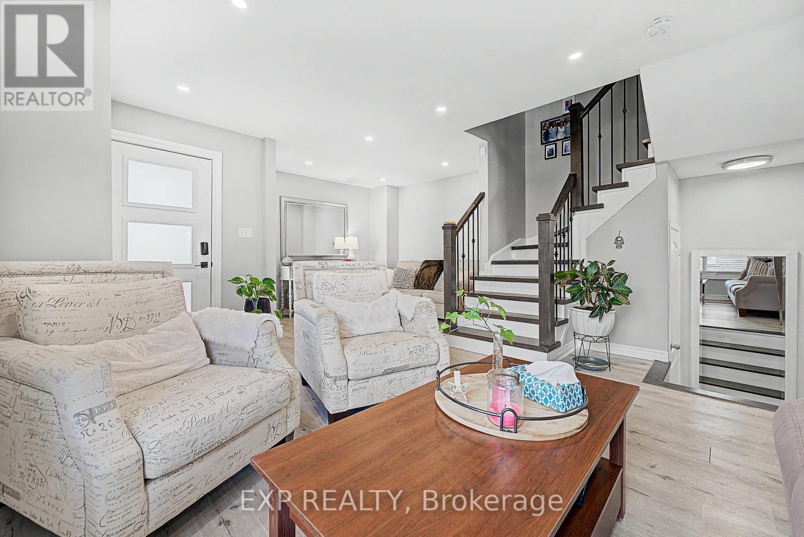 457 Heddle Crescent, Newmarket, Ontario  L3X 2J4 - Photo 9 - N13133270