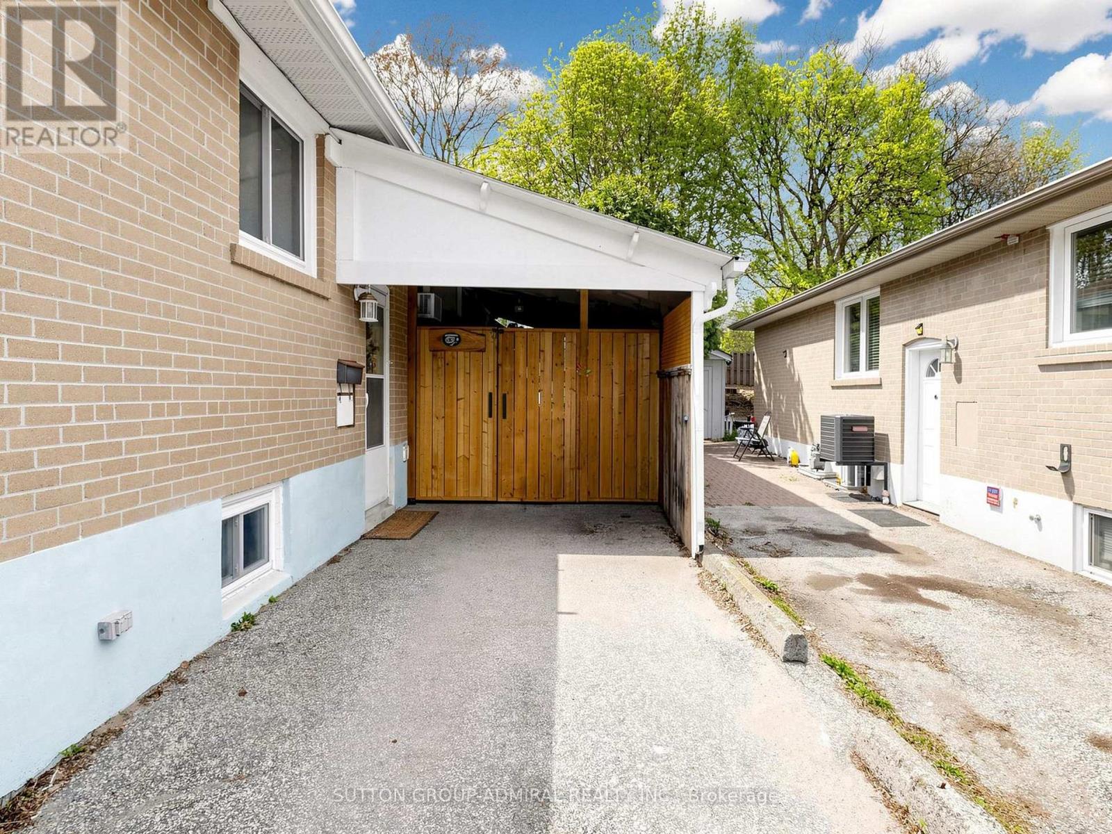 37 Newbury Drive, Newmarket, Ontario  L3Y 4P9 - Photo 18 - N13133278