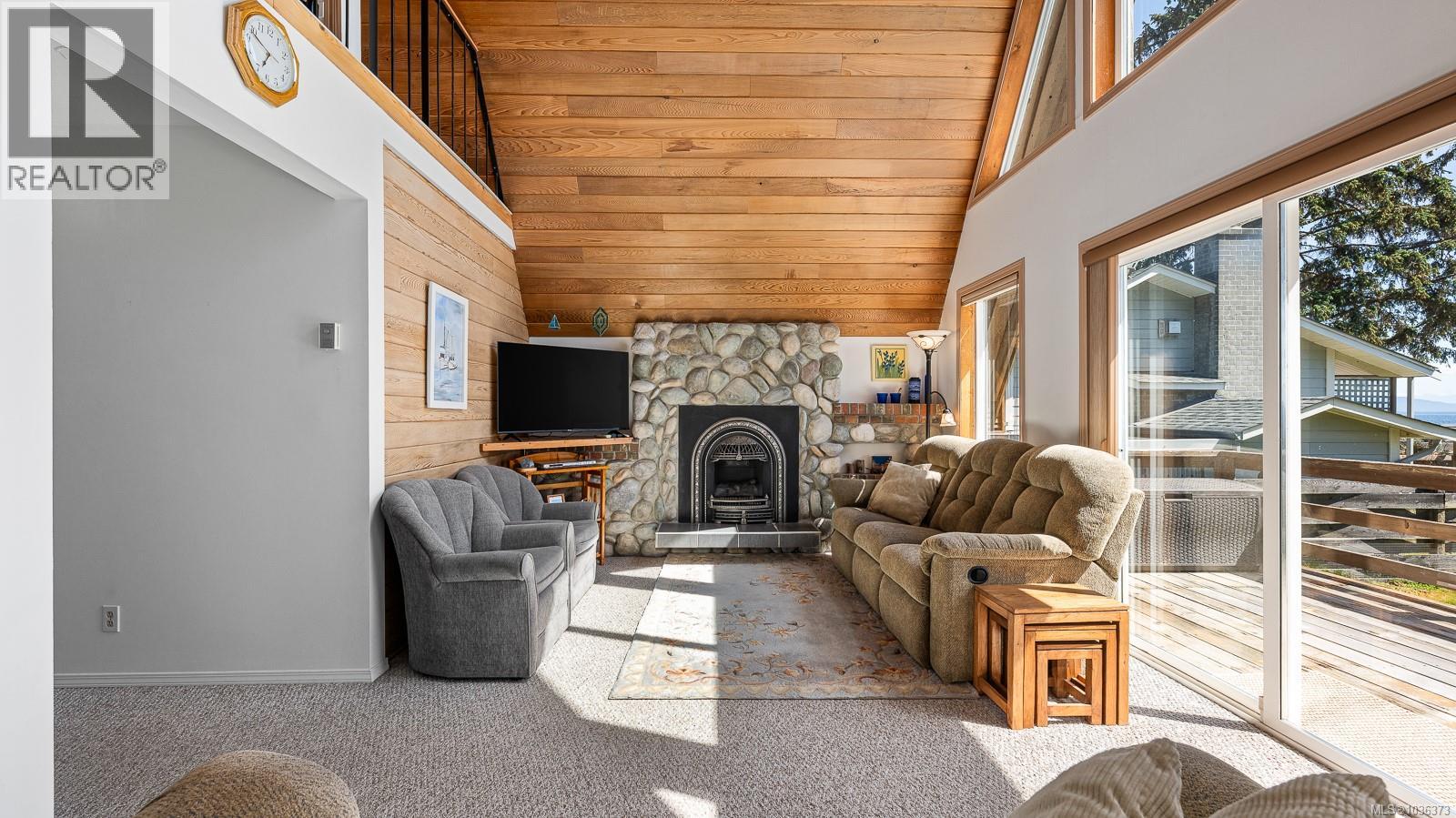 416 Curtis Rd, Comox, British Columbia  V9M 3W1 - Photo 10 - 1036373