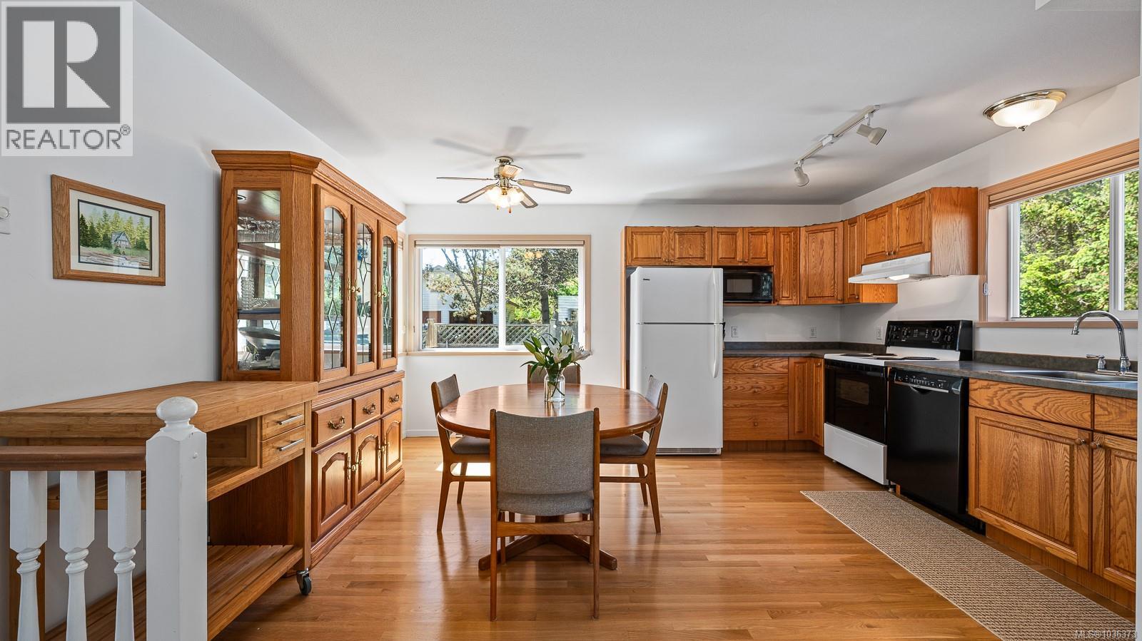 416 Curtis Rd, Comox, British Columbia  V9M 3W1 - Photo 13 - 1036373
