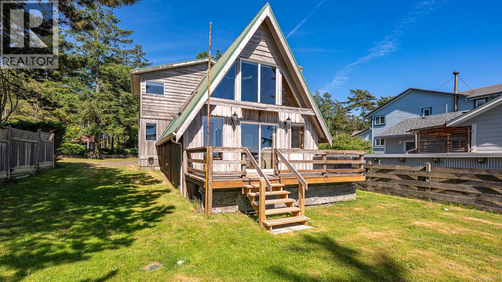 416 Curtis Rd, Comox, British Columbia  V9M 3W1 - Photo 5 - 1036373
