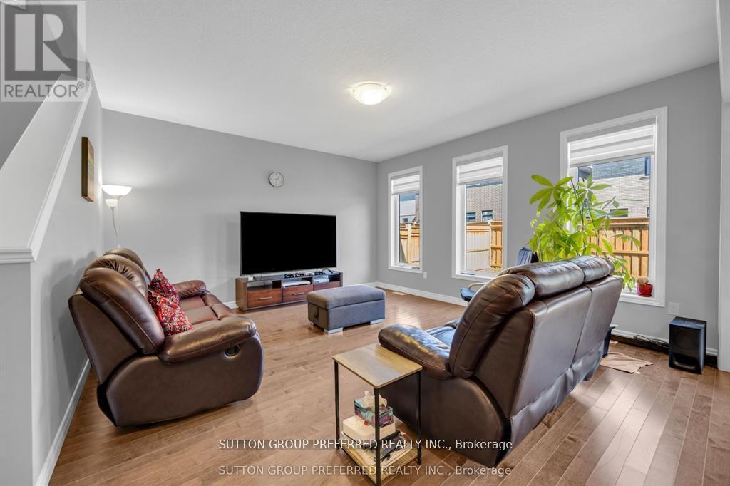 59 Spachman Street, Kitchener, Ontario  N2R 1R7 - Photo 12 - X13133614