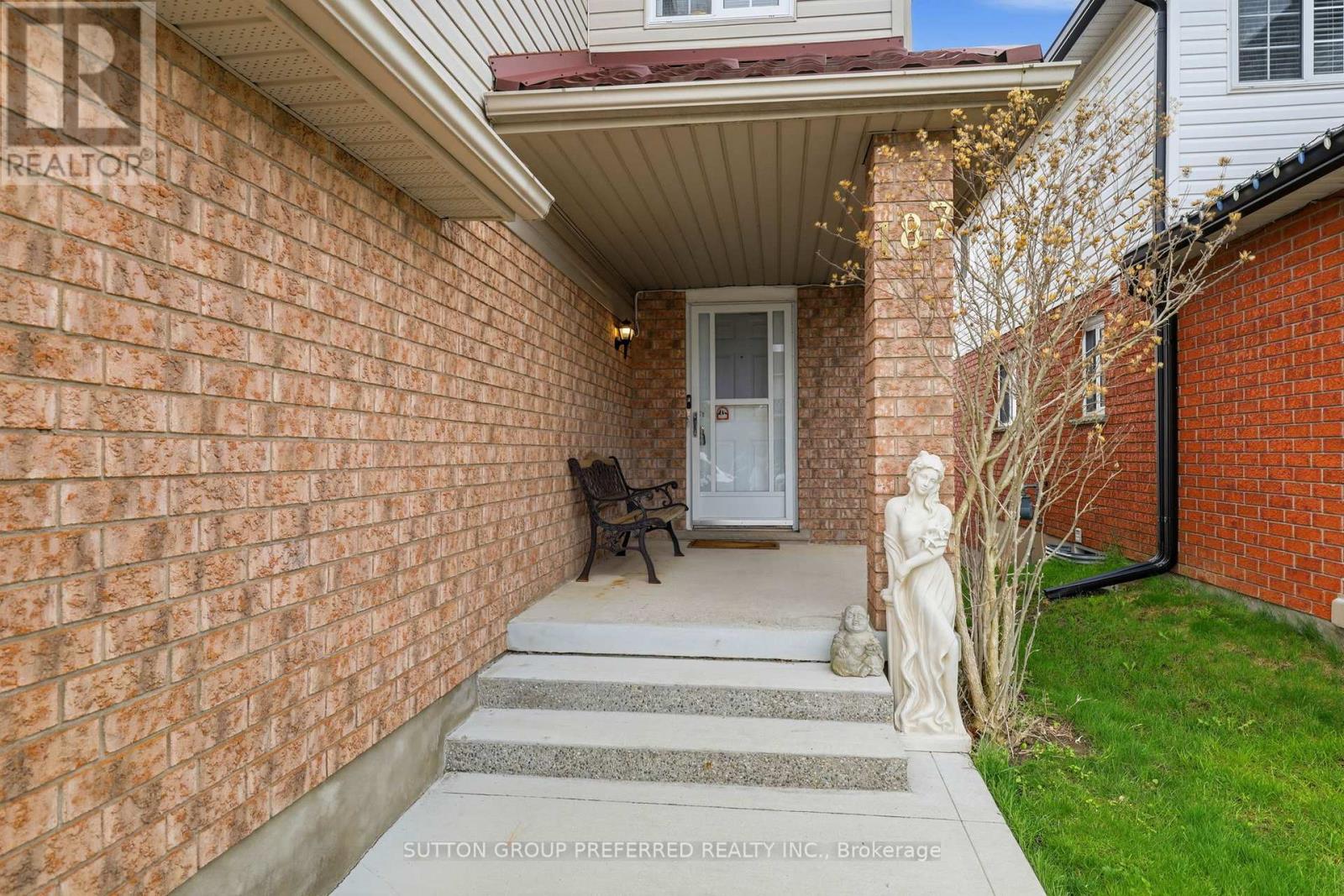 187 Hollyridge Crescent, Kitchener, Ontario  N2N 3N4 - Photo 3 - X13133662
