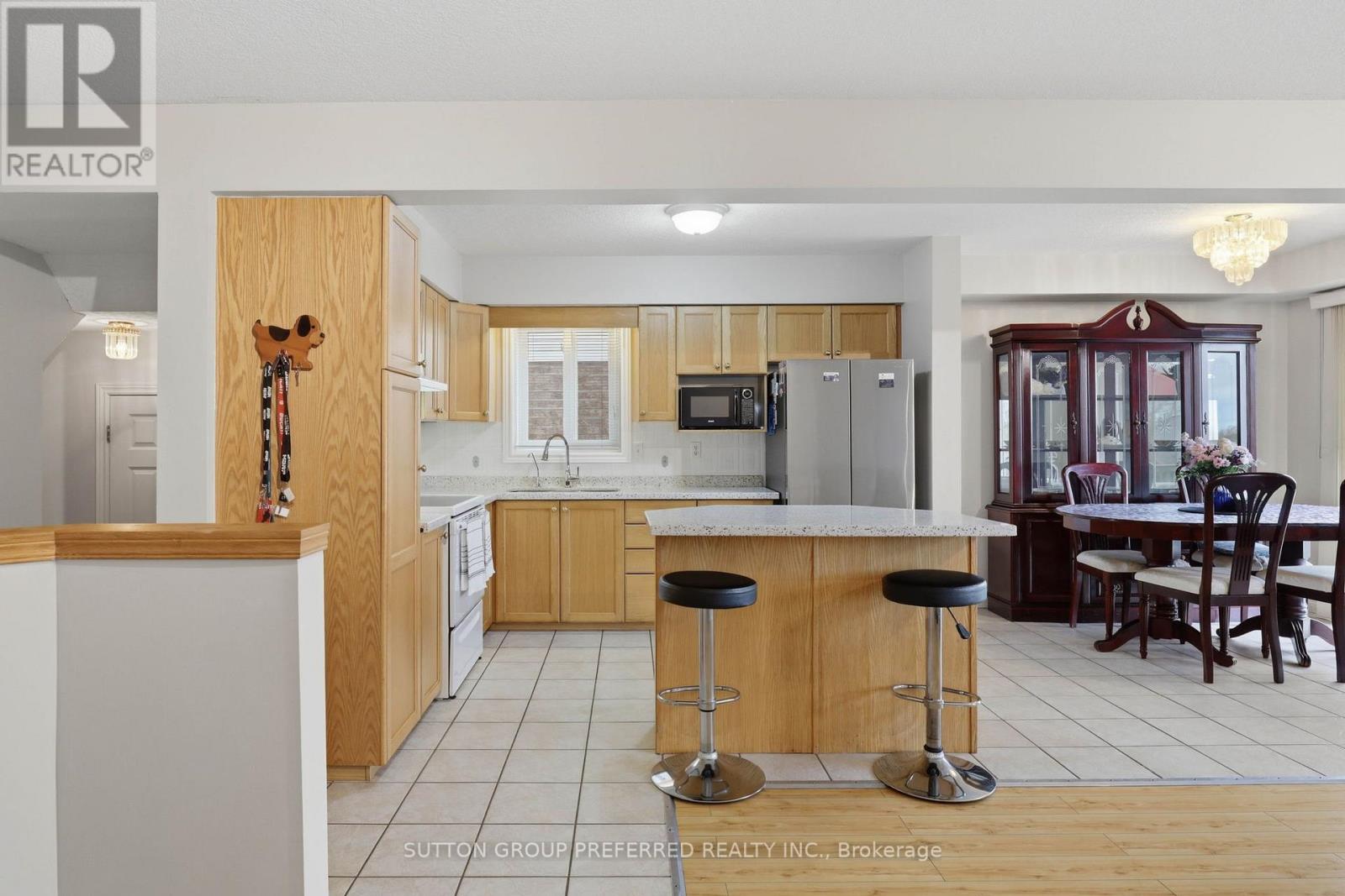 187 Hollyridge Crescent, Kitchener, Ontario  N2N 3N4 - Photo 6 - X13133662