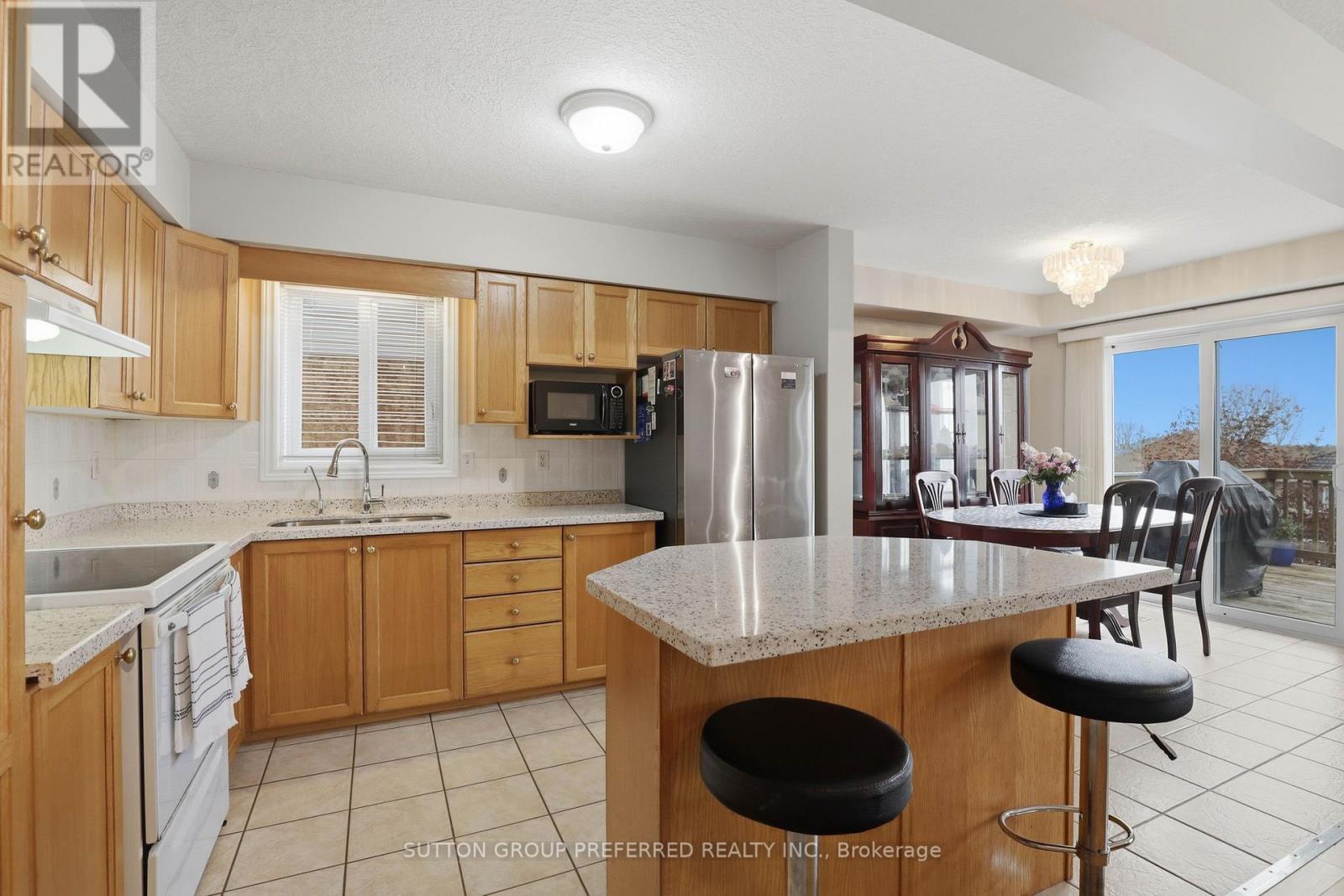 187 Hollyridge Crescent, Kitchener, Ontario  N2N 3N4 - Photo 8 - X13133662