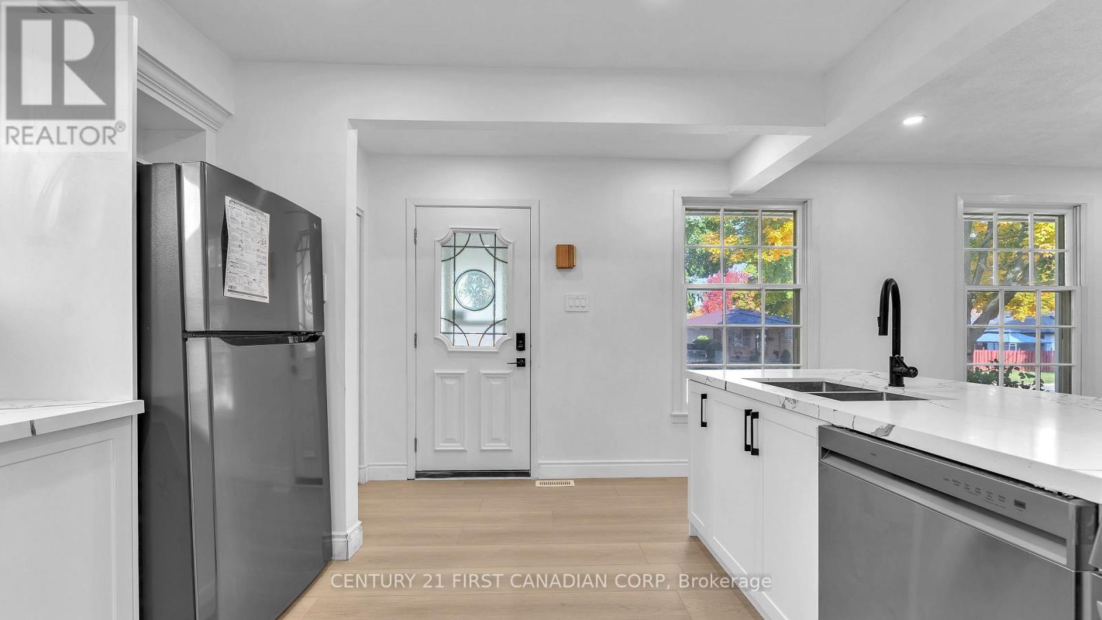 #upper - 48 Toulon Crescent, London East, Ontario  N5V 1J5 - Photo 3 - X13133700