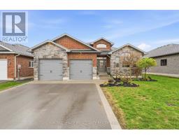 82 ESSEX DRIVE, Belleville, Ontario