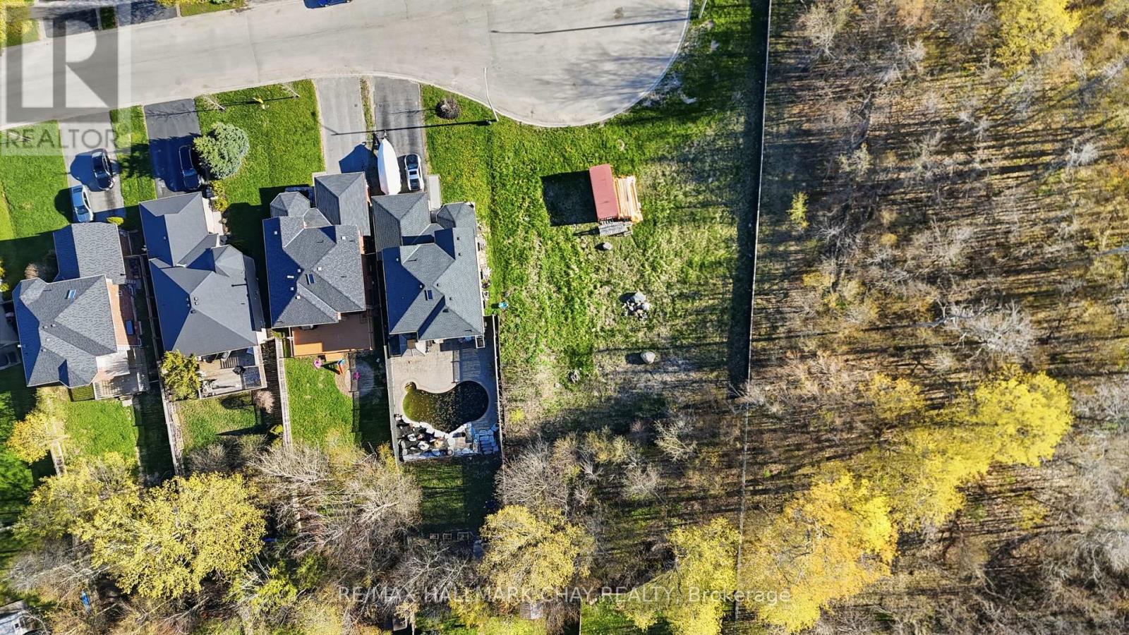 18 Prince Edward Place, Barrie, Ontario  L4M 7J5 - Photo 5 - S13133336