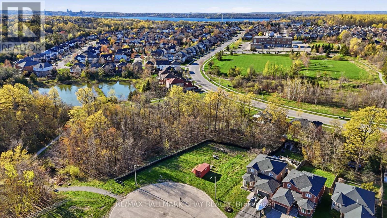 18 Prince Edward Place, Barrie, Ontario  L4M 7J5 - Photo 7 - S13133336