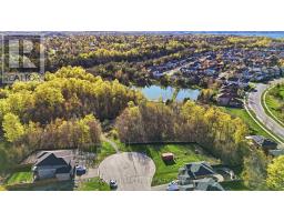 18 PRINCE EDWARD PLACE, Barrie, Ontario