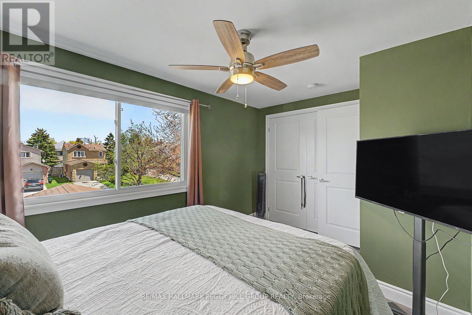Upper - 89 Hadden Crescent, Barrie, Ontario  L4M 6G7 - Photo 7 - S13133340