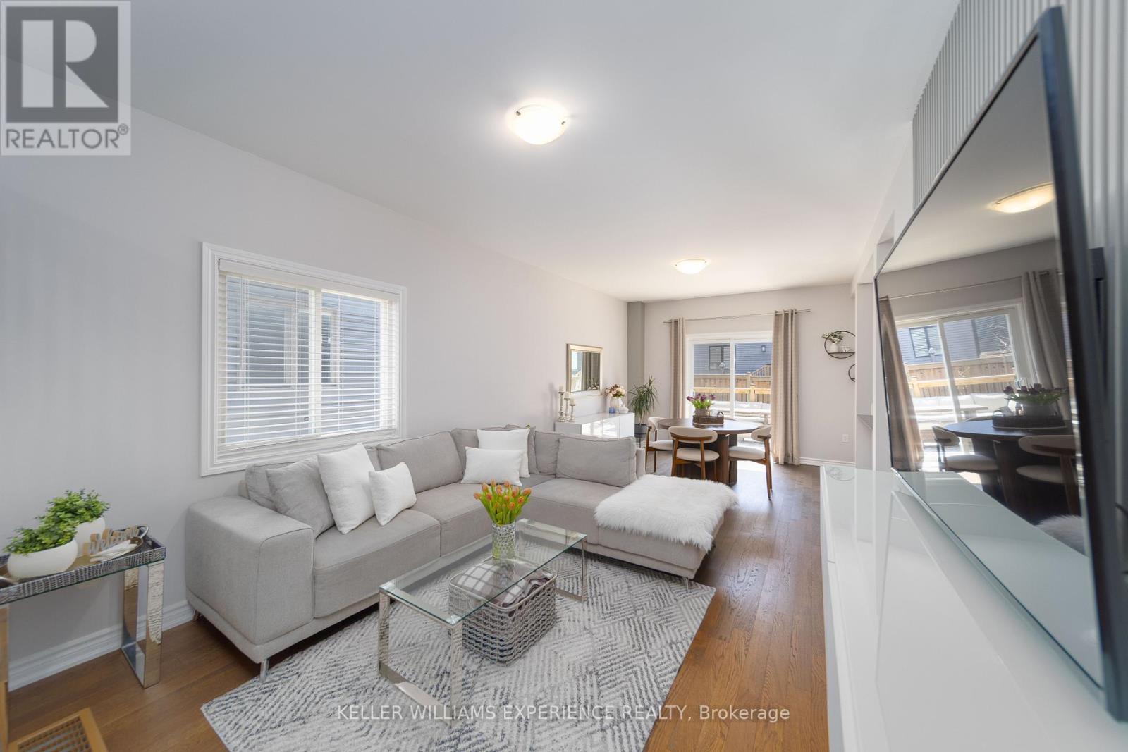 52 Mabern Street, Barrie, Ontario  L9J 0J2 - Photo 7 - S13133352