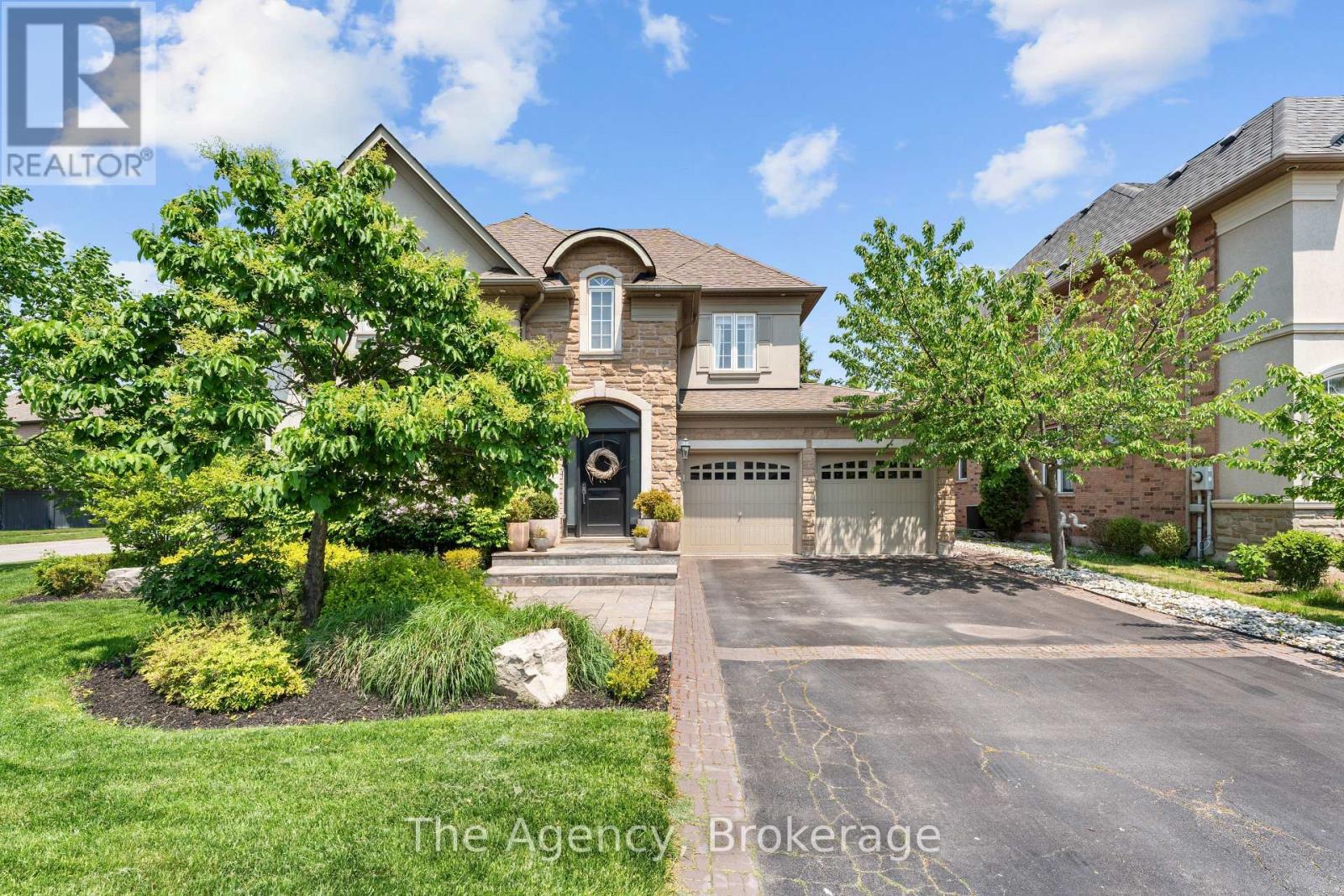 297 Fritillary Street, Oakville, Ontario  L6L 6W7 - Photo 2 - W13133486