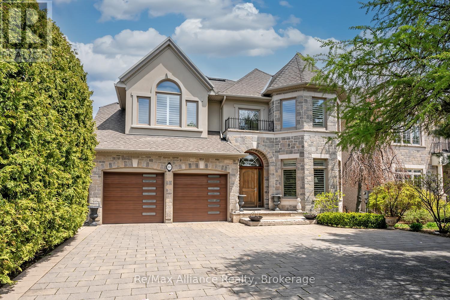 203 Burloak Drive, Oakville, Ontario  L6L 6T6 - Photo 1 - W13133516