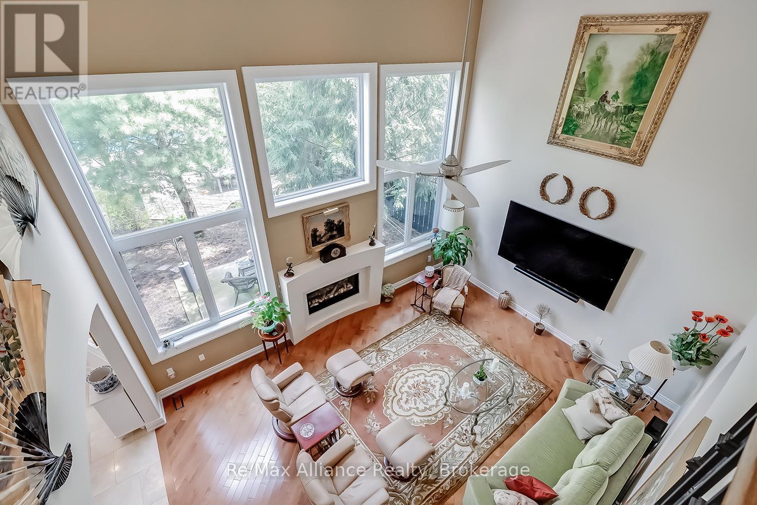 203 Burloak Drive, Oakville, Ontario  L6L 6T6 - Photo 17 - W13133516