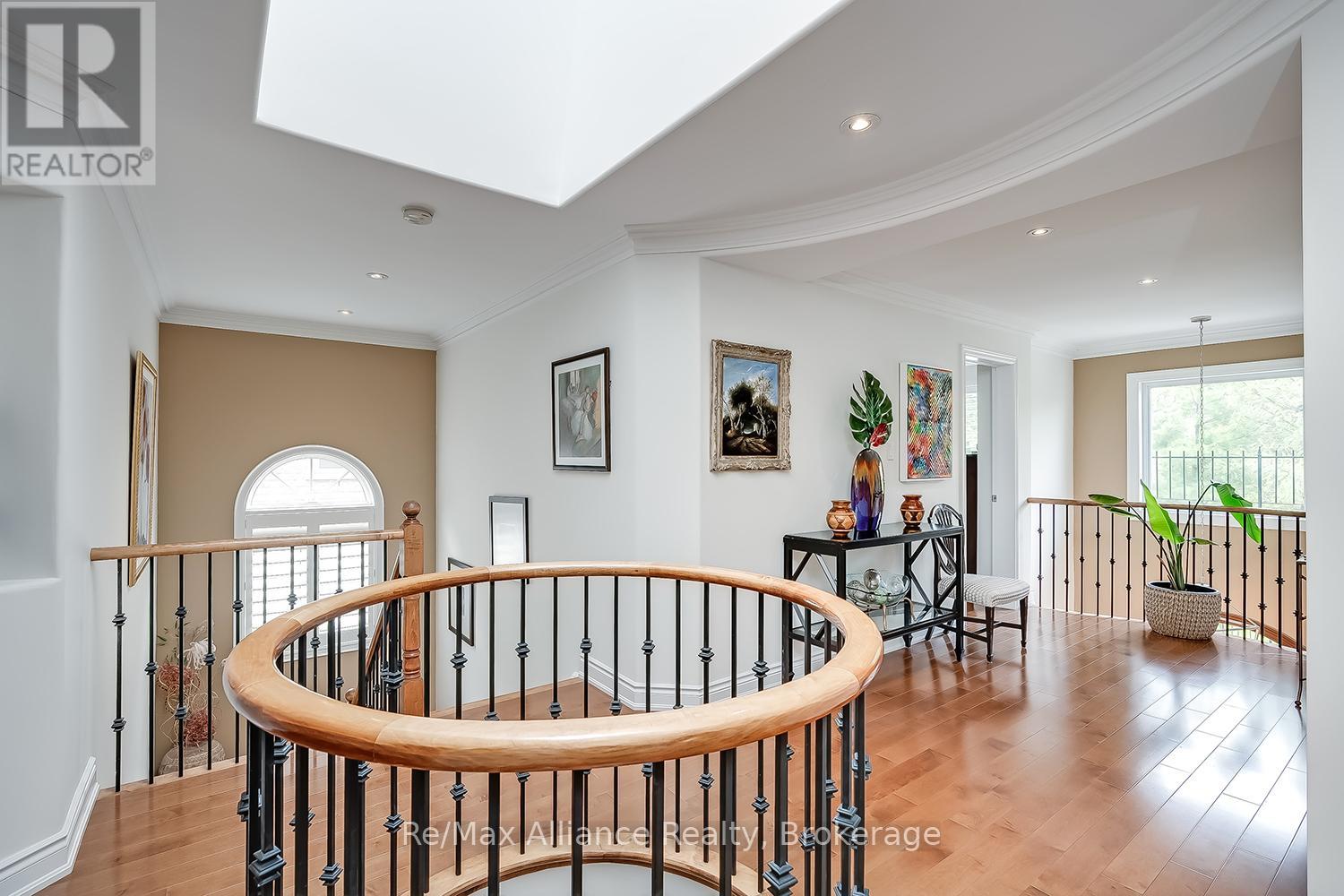 203 Burloak Drive, Oakville, Ontario  L6L 6T6 - Photo 20 - W13133516