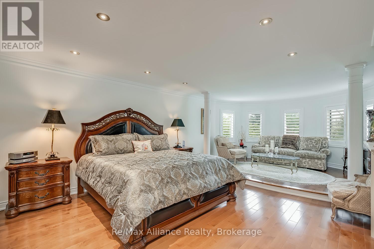 203 Burloak Drive, Oakville, Ontario  L6L 6T6 - Photo 21 - W13133516