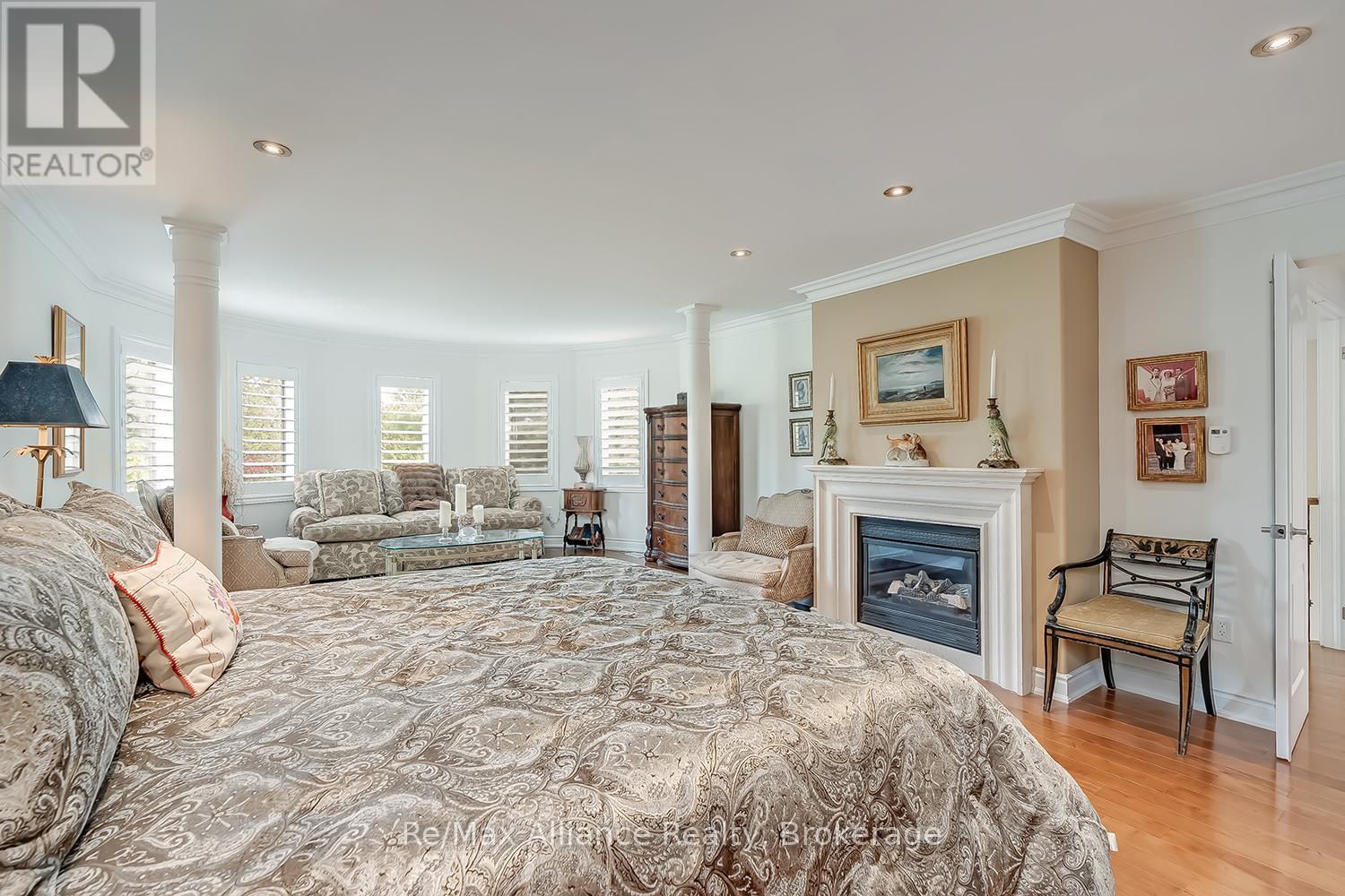 203 Burloak Drive, Oakville, Ontario  L6L 6T6 - Photo 22 - W13133516