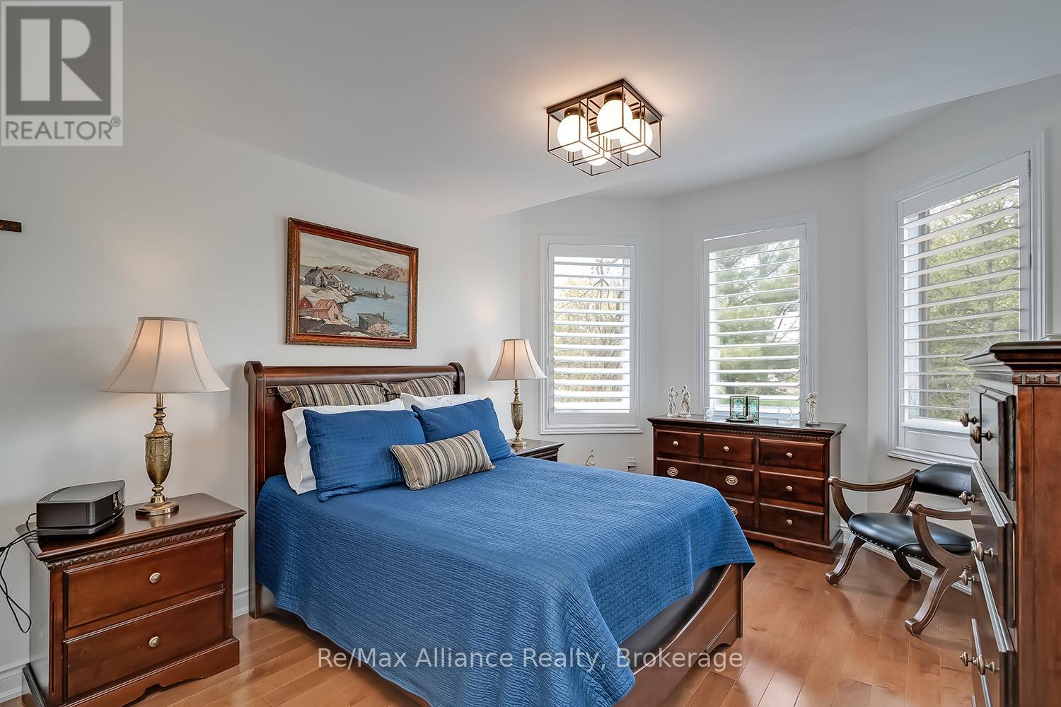 203 Burloak Drive, Oakville, Ontario  L6L 6T6 - Photo 25 - W13133516
