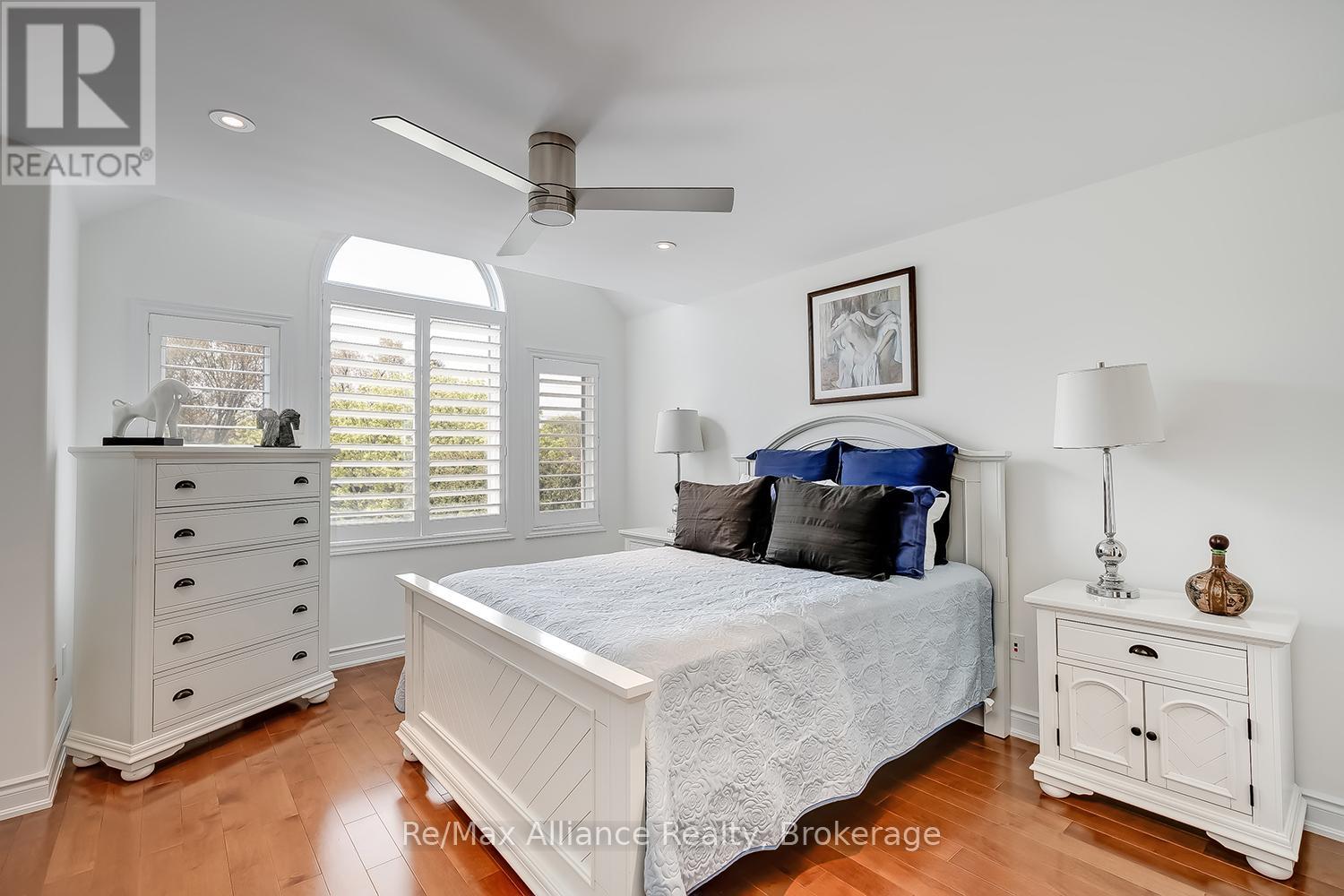 203 Burloak Drive, Oakville, Ontario  L6L 6T6 - Photo 27 - W13133516