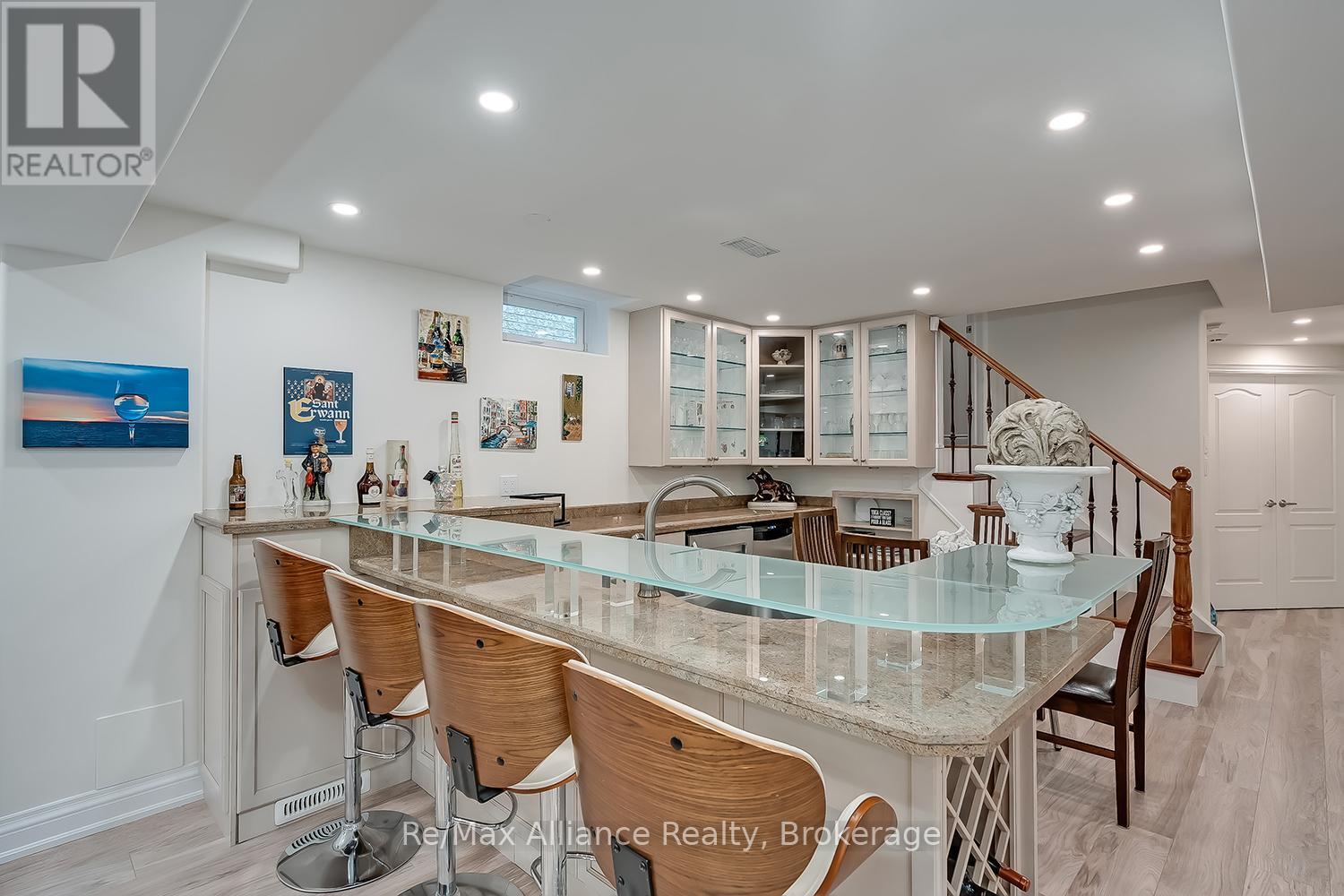 203 Burloak Drive, Oakville, Ontario  L6L 6T6 - Photo 31 - W13133516