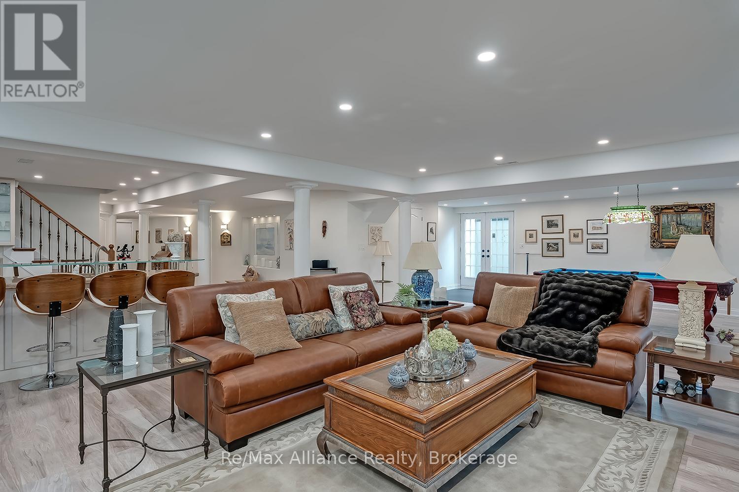 203 Burloak Drive, Oakville, Ontario  L6L 6T6 - Photo 33 - W13133516