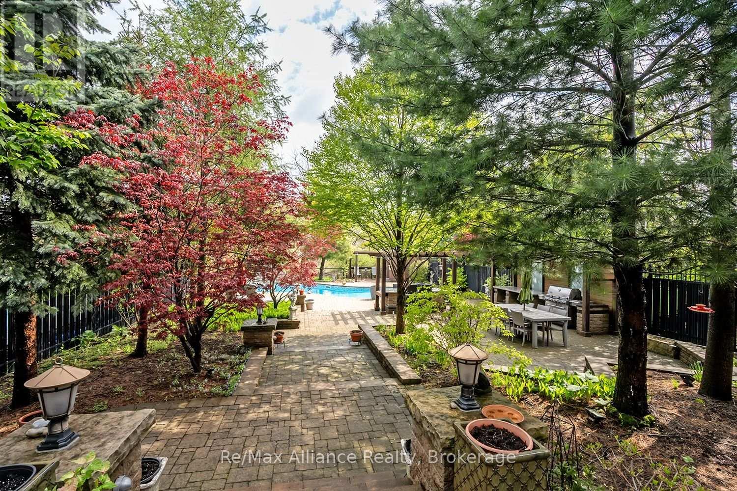 203 Burloak Drive, Oakville, Ontario  L6L 6T6 - Photo 40 - W13133516