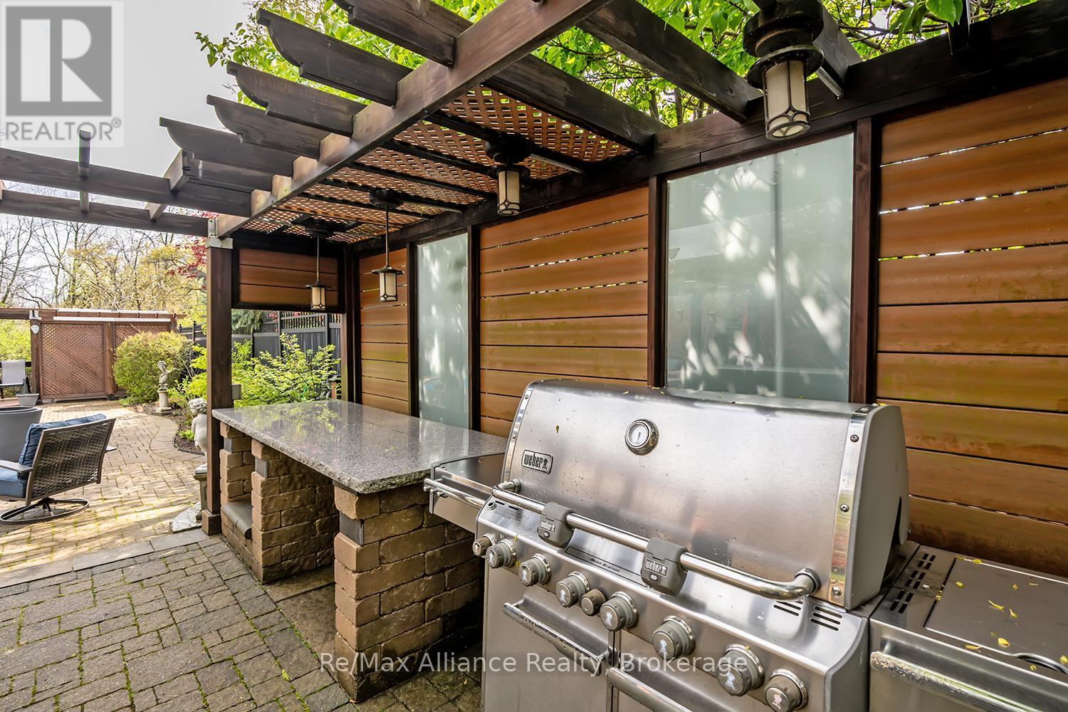 203 Burloak Drive, Oakville, Ontario  L6L 6T6 - Photo 43 - W13133516