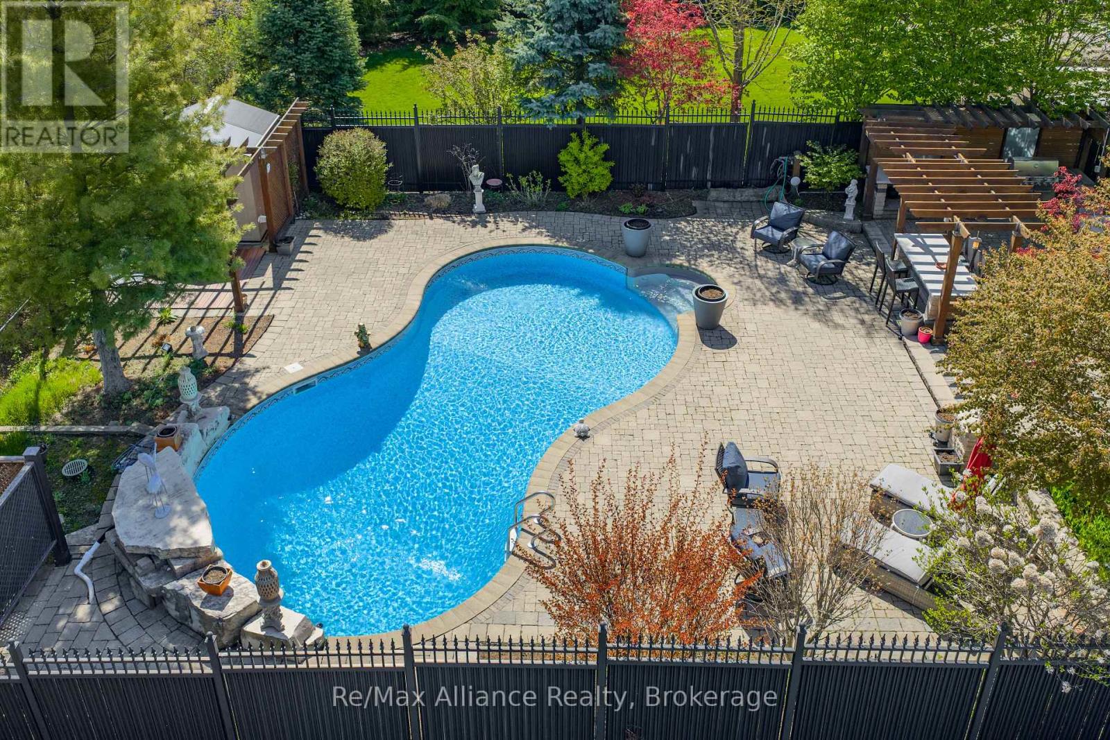 203 Burloak Drive, Oakville, Ontario  L6L 6T6 - Photo 49 - W13133516