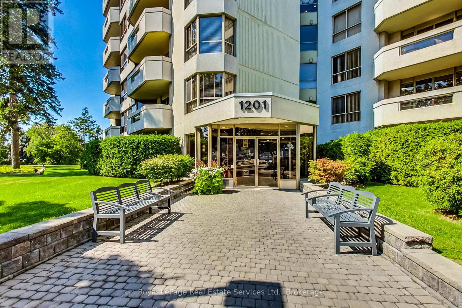 705 - 1201 North Shore Boulevard E, Burlington, Ontario  L7S 1Z5 - Photo 2 - W13133738