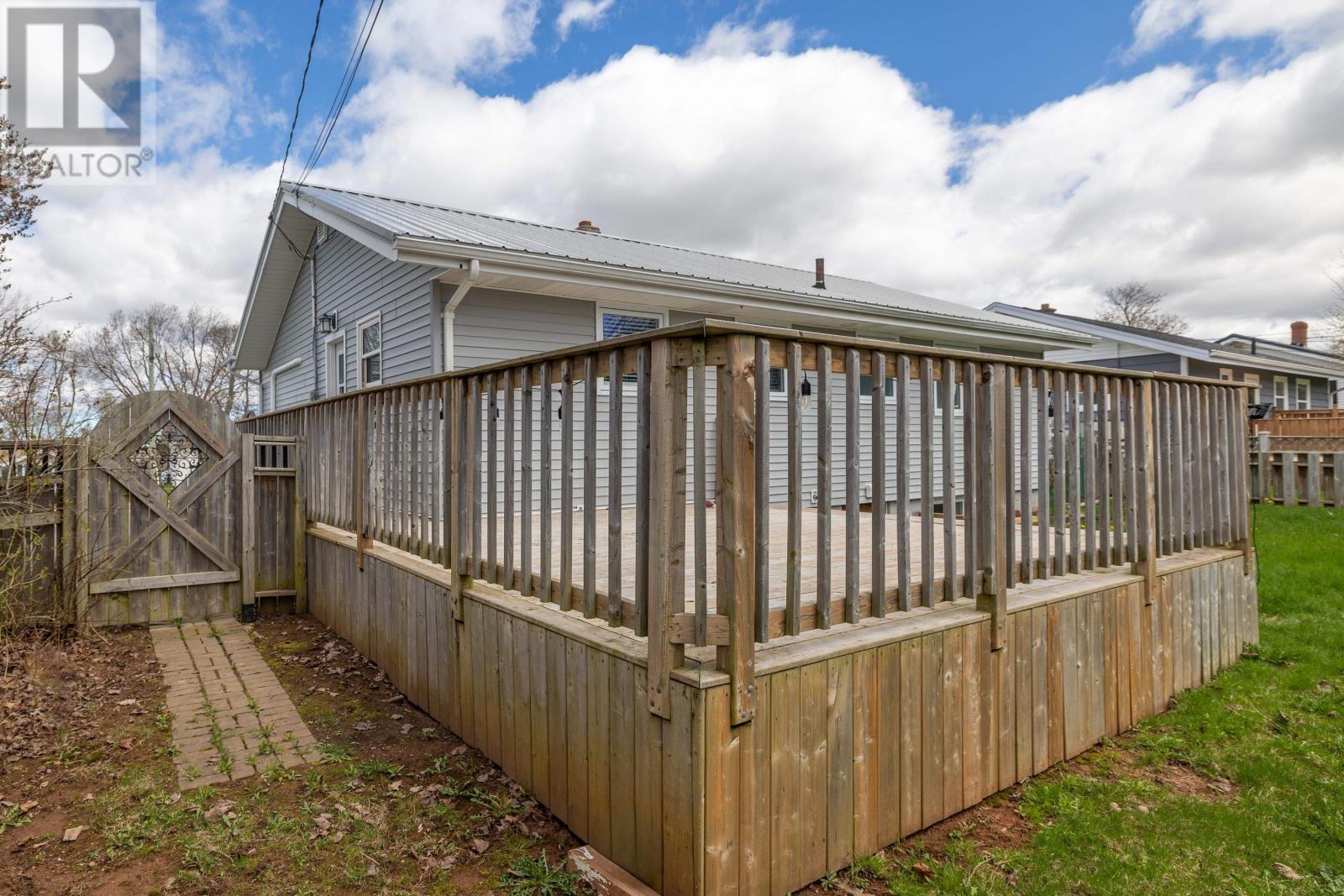306 North Queen Elizabeth Drive, Charlottetown, Prince Edward Island  C1A 3B5 - Photo 26 - 202529753