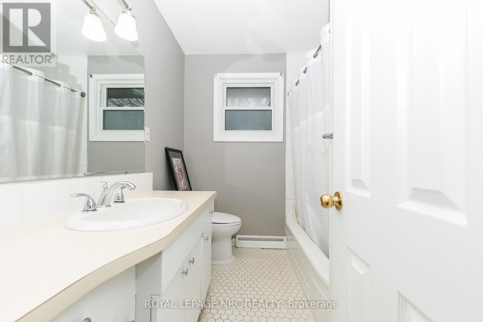 51 Henry Street, Niagara-On-The-Lake, Ontario  L0S 1T0 - Photo 8 - X13133538