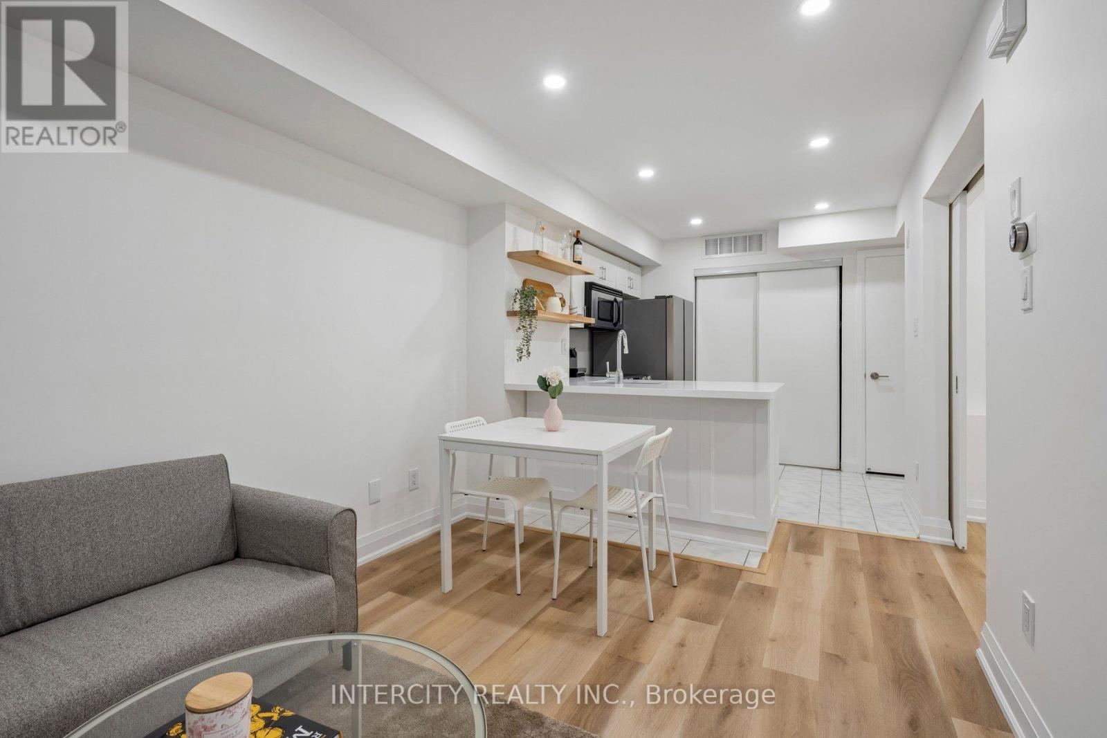 741 - 10 Laidlaw Street, Toronto, Ontario  M6K 1X2 - Photo 14 - W13133162