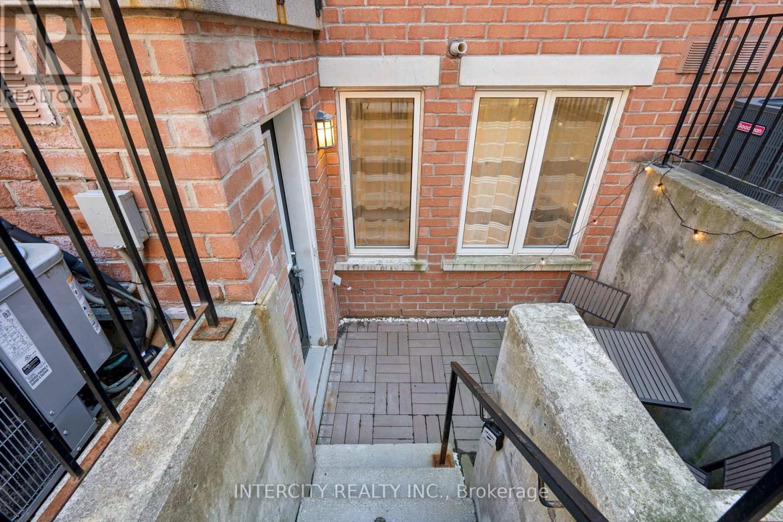 741 - 10 Laidlaw Street, Toronto, Ontario  M6K 1X2 - Photo 2 - W13133162
