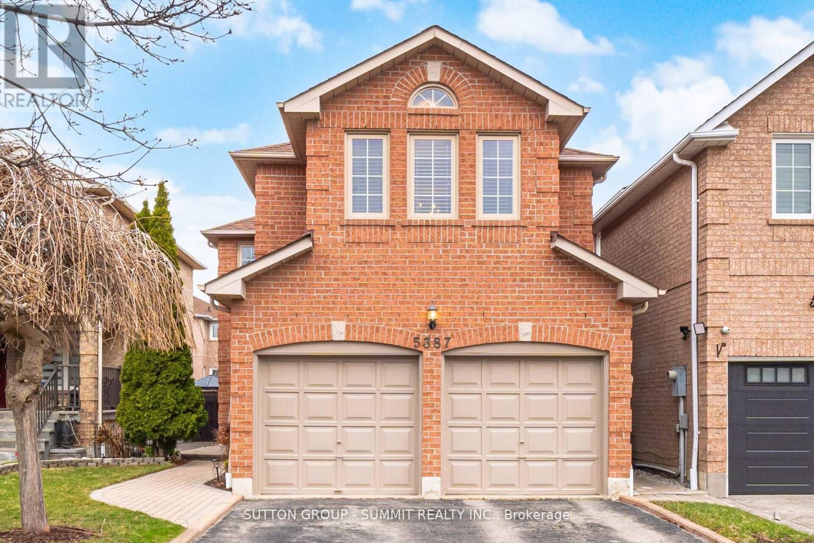 5387 Flatford Road, Mississauga, Ontario  L5V 1Y6 - Photo 1 - W13133220