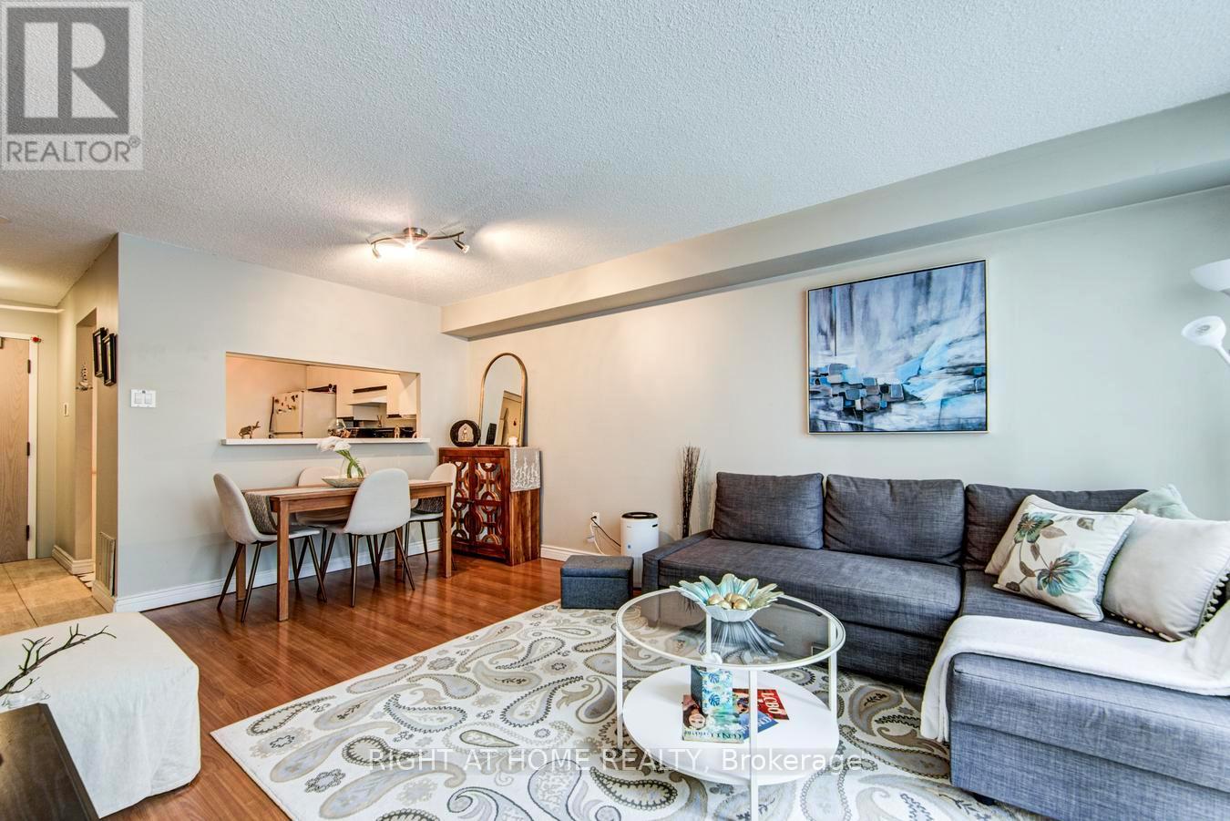 306 - 330 Rathburn Road W, Mississauga, Ontario  L5B 3Y1 - Photo 13 - W13133292