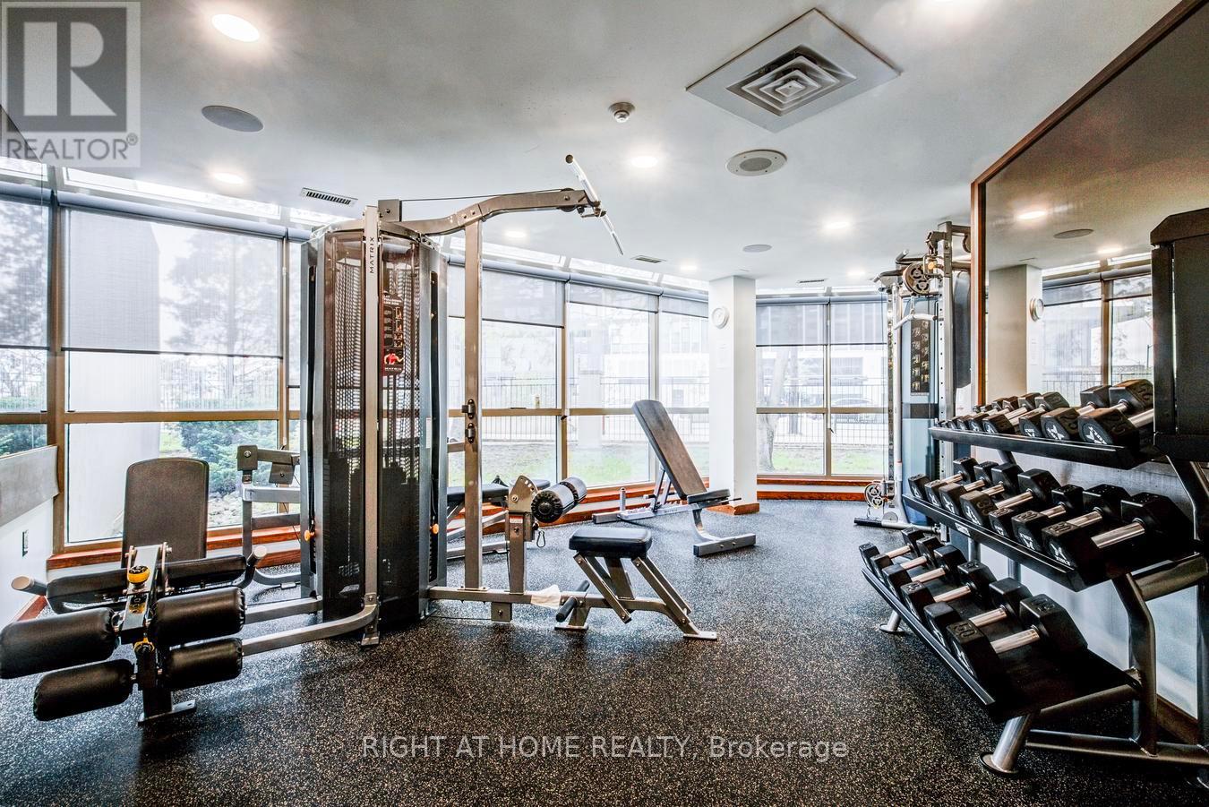 306 - 330 Rathburn Road W, Mississauga, Ontario  L5B 3Y1 - Photo 37 - W13133292