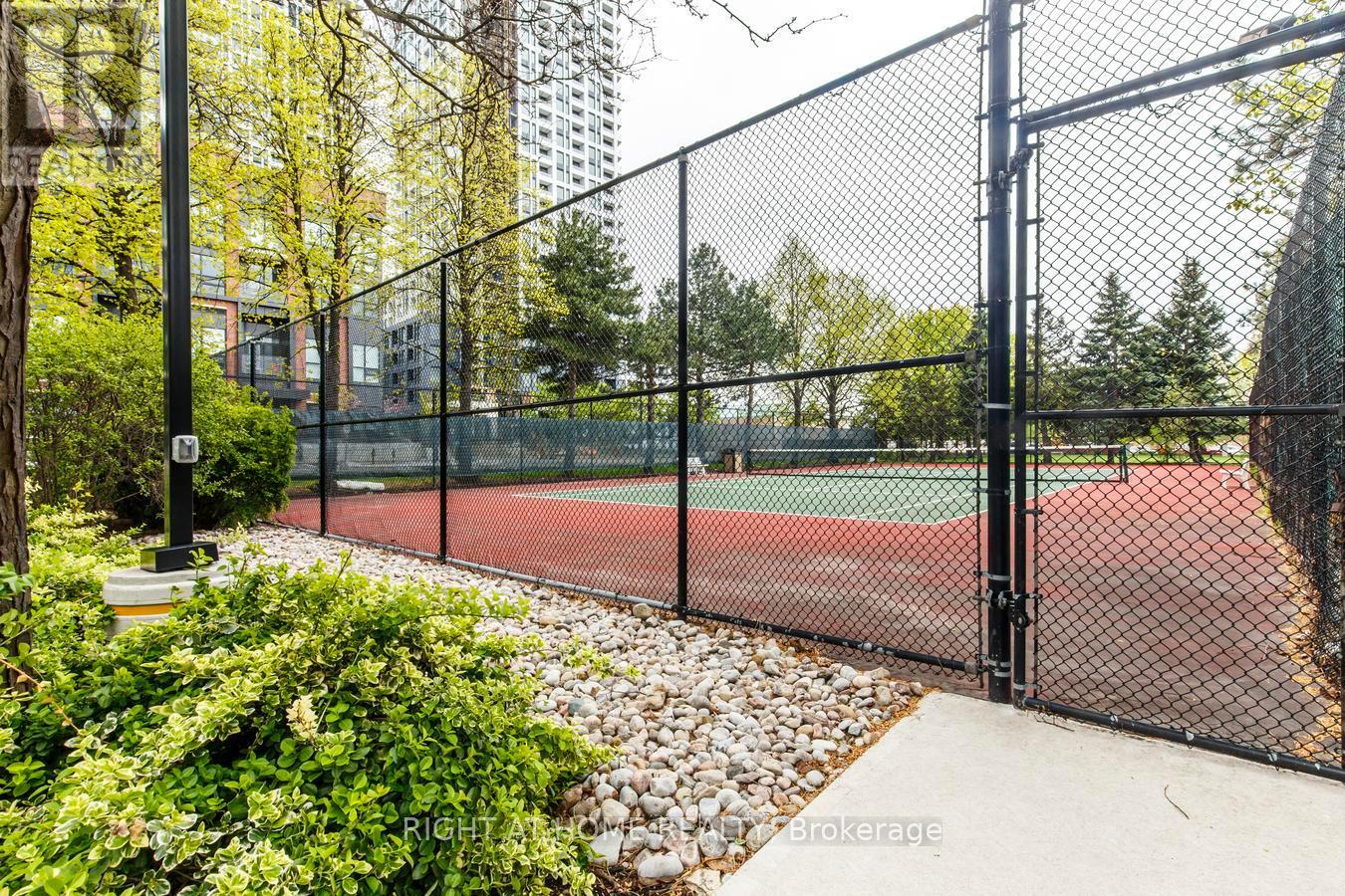 306 - 330 Rathburn Road W, Mississauga, Ontario  L5B 3Y1 - Photo 49 - W13133292
