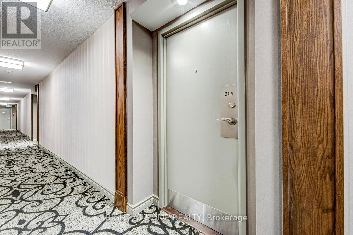 306 - 330 Rathburn Road W, Mississauga, Ontario  L5B 3Y1 - Photo 6 - W13133292