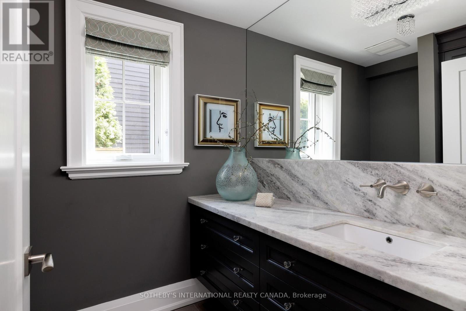 10 Queen Mary's Drive, Toronto, Ontario  M8X 1S2 - Photo 24 - W13133296