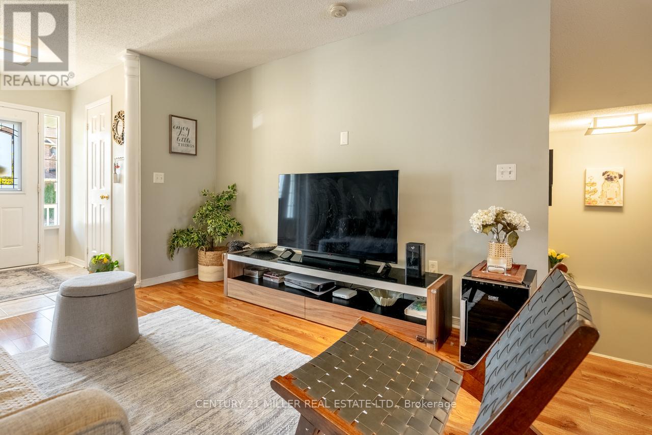 373 Bussel Crescent, Milton, Ontario  L9T 0W6 - Photo 6 - W13133330