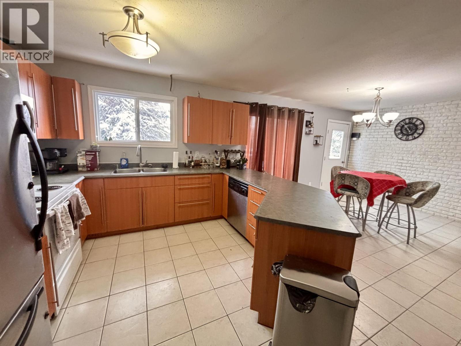 2253 Bedard Road, Prince George, British Columbia  V2K 1L4 - Photo 3 - R3093859